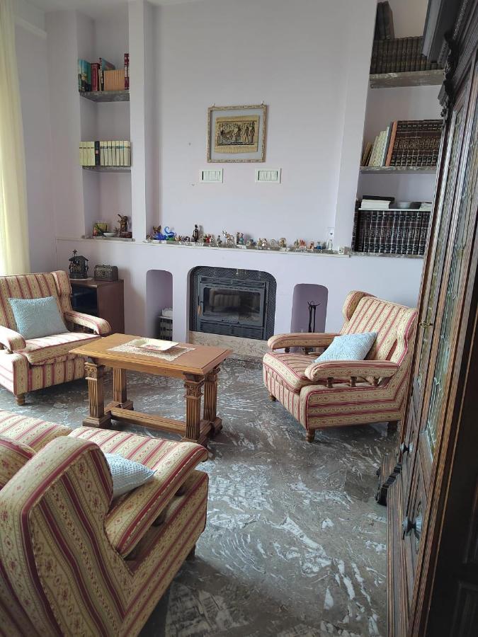 B&B La Finestra Sul Mare 里帕特兰索内 外观 照片