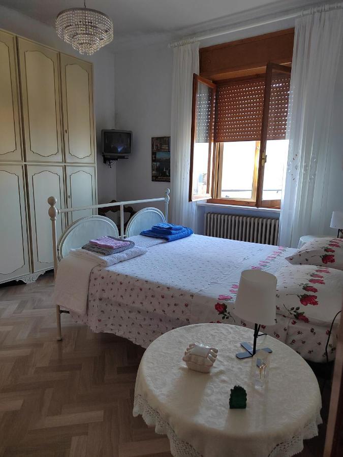 B&B La Finestra Sul Mare 里帕特兰索内 外观 照片