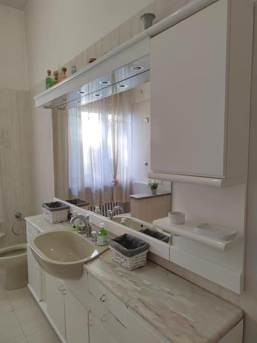 B&B La Finestra Sul Mare 里帕特兰索内 外观 照片